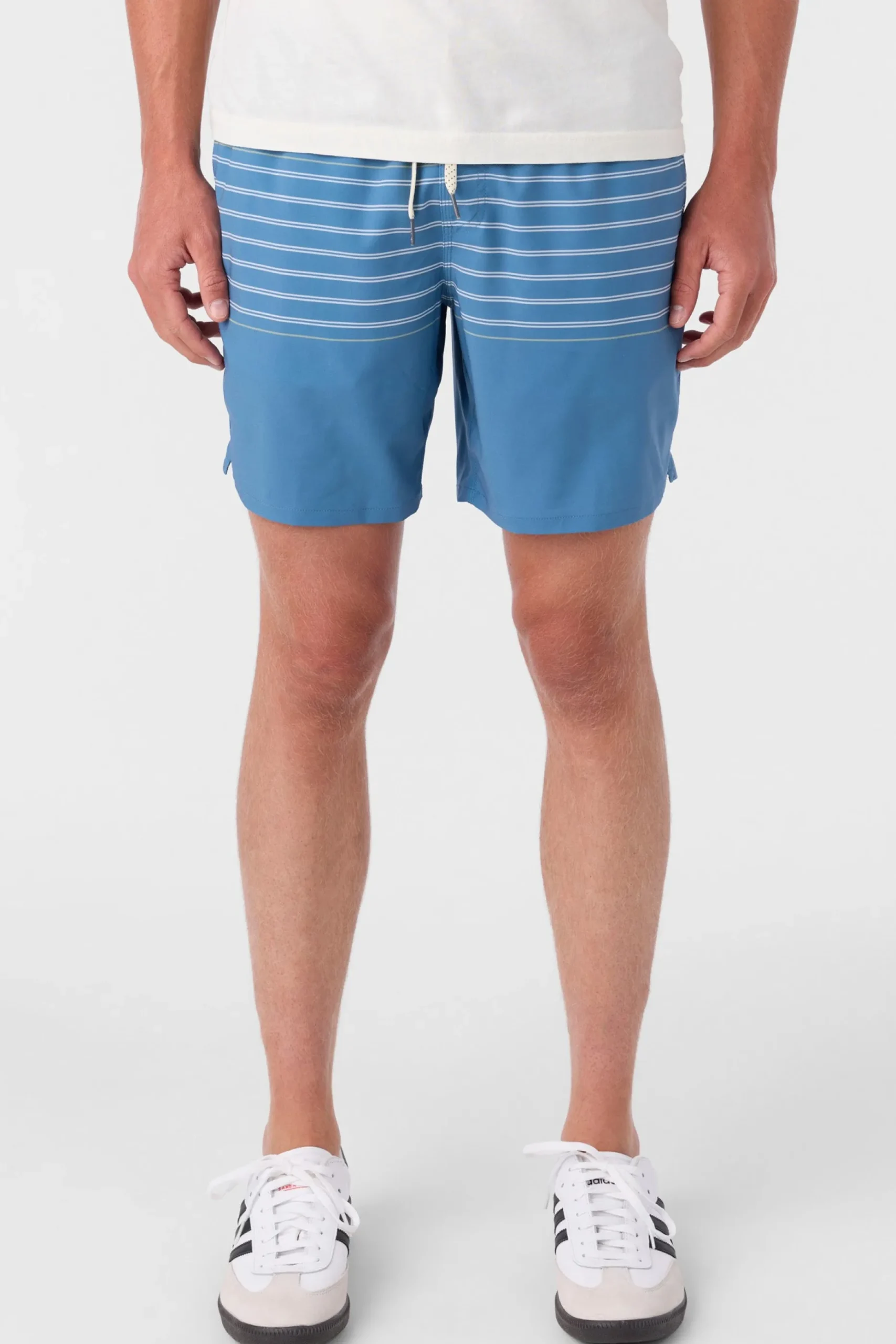 PERFORM LINED 17" ATHLETIC SHORTS