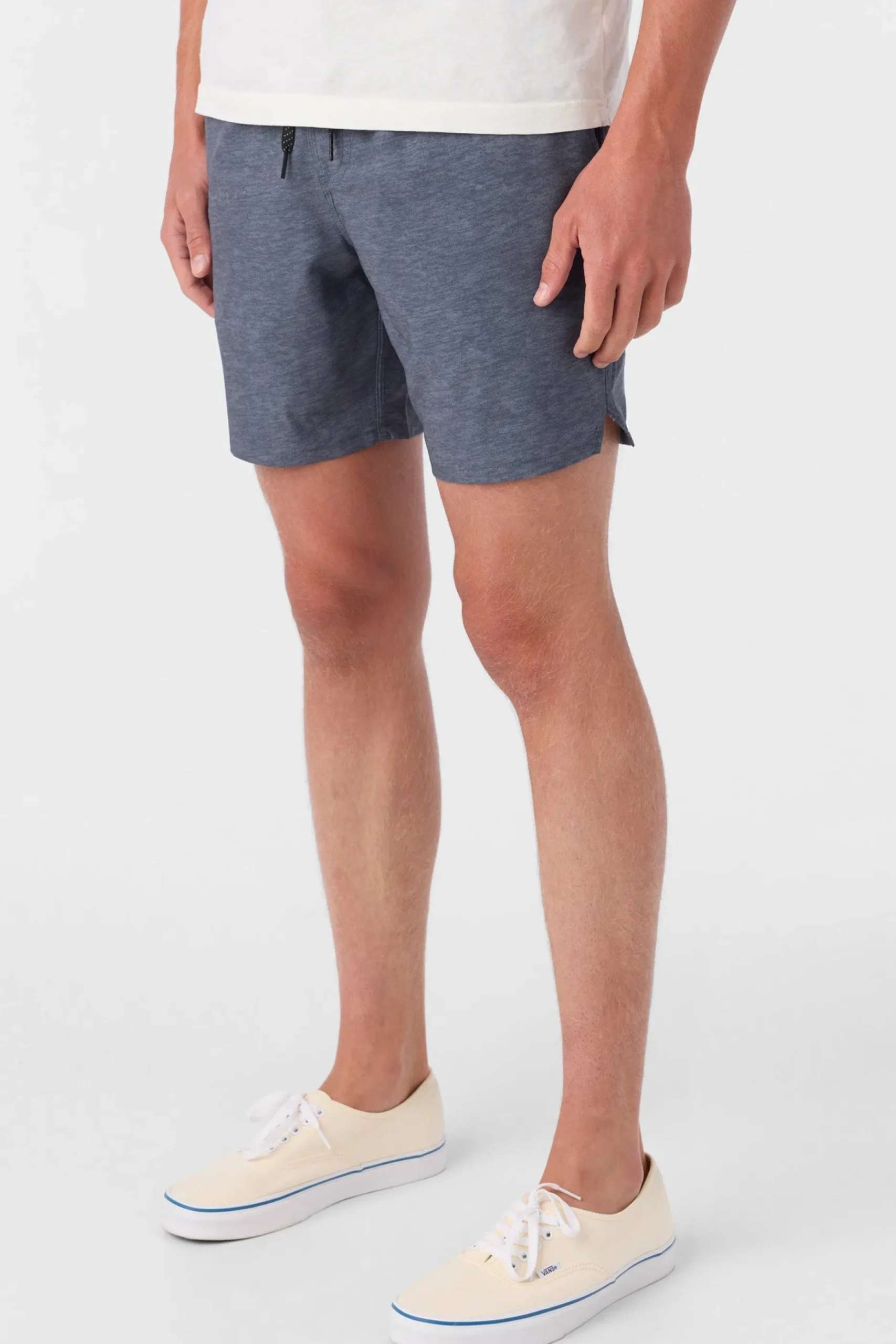 PERFORM LINED 17" ATHLETIC SHORTS